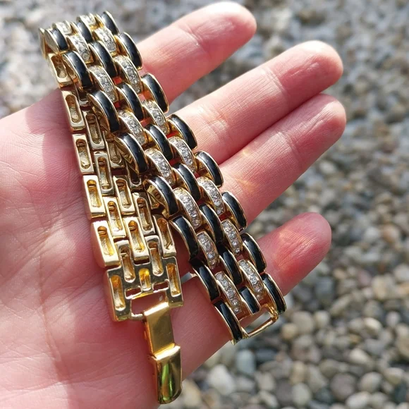 Gold and Black Bracelet - Picture 8 of 16